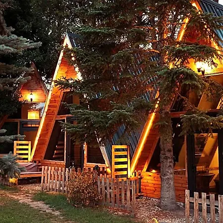 Sapanca Tas Ev & Hotel 2*