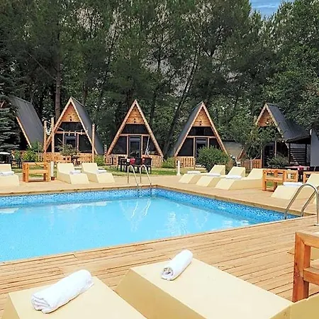 Sapanca Tas Ev & Hotel 2*